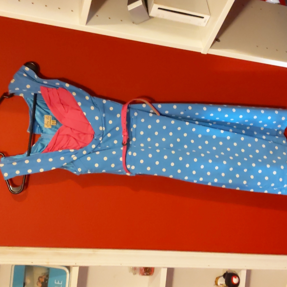 Pinup wiggle dress